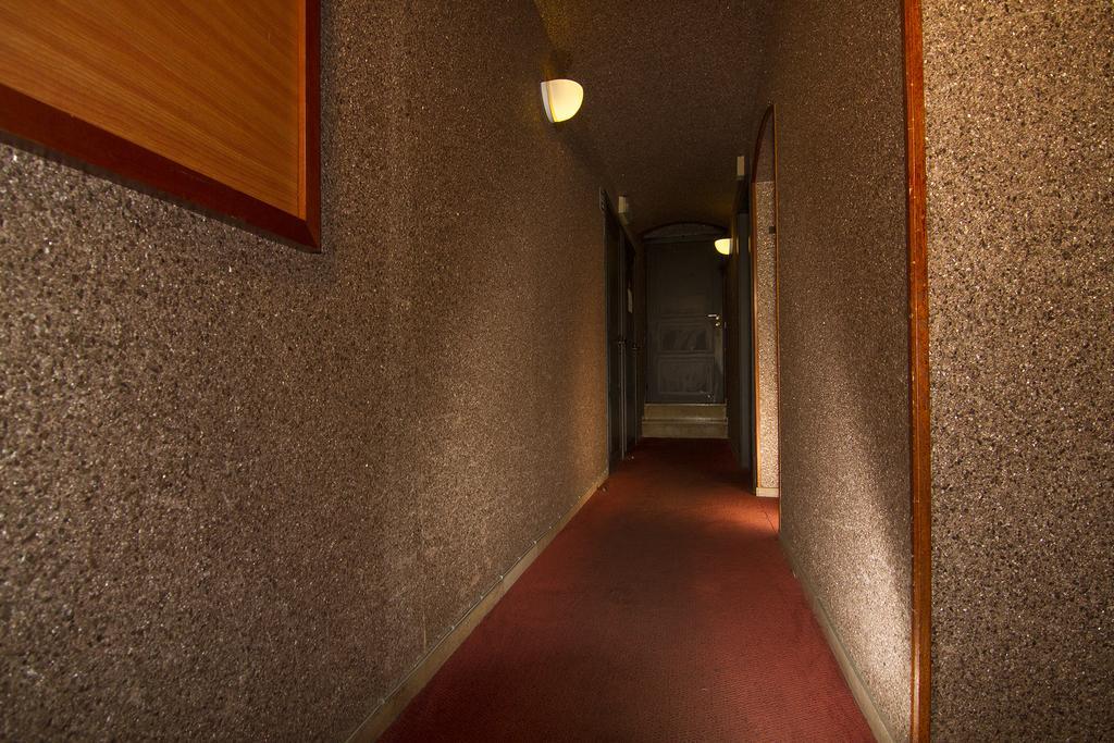 Hotel Le Chantecler Брюссель Экстерьер фото