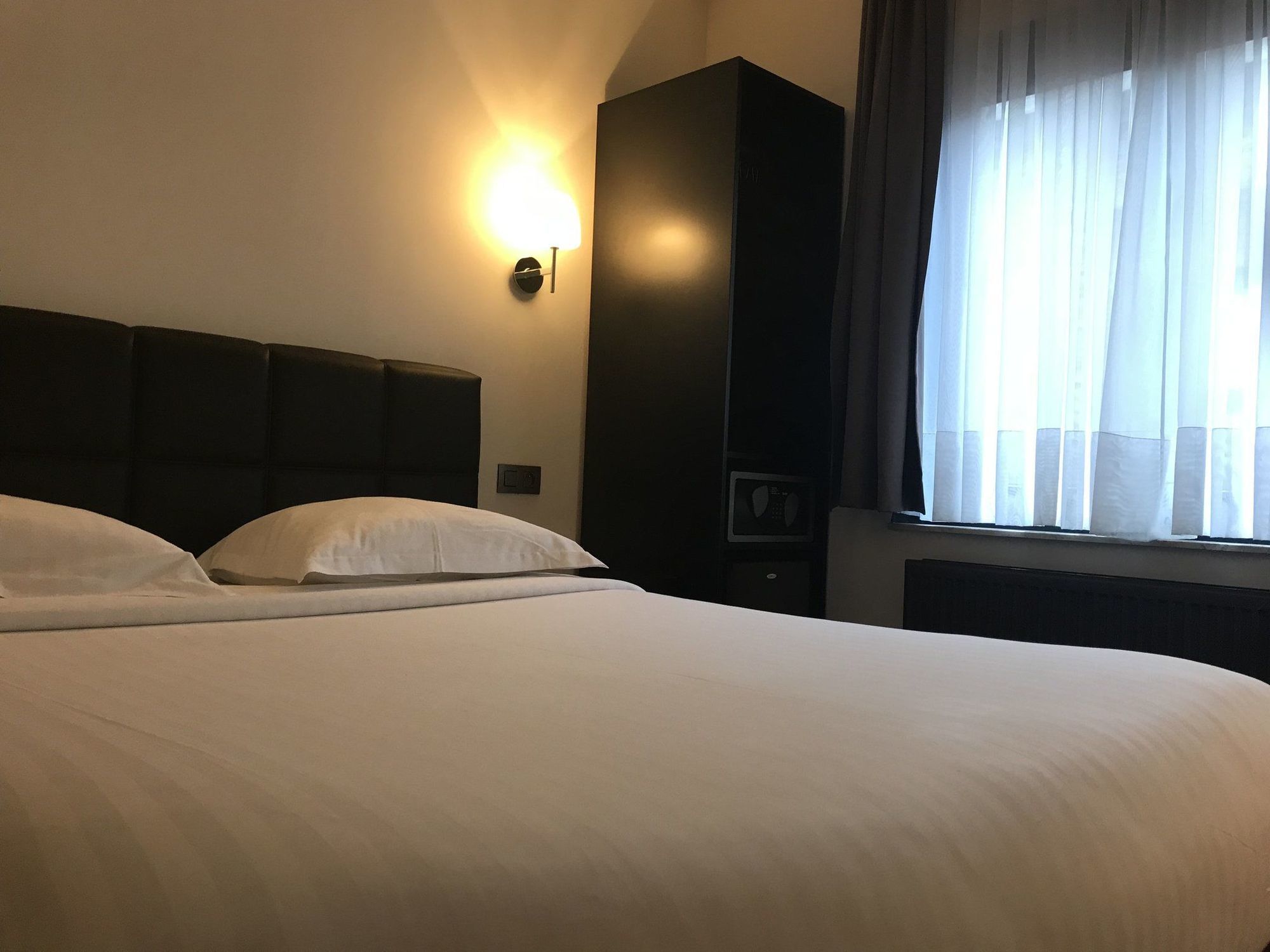 Hotel Le Chantecler Брюссель Экстерьер фото