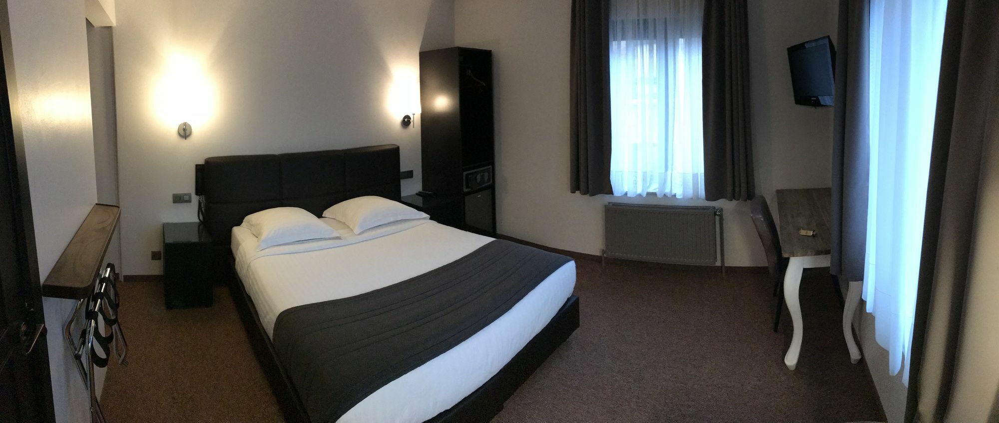 Hotel Le Chantecler Брюссель Экстерьер фото